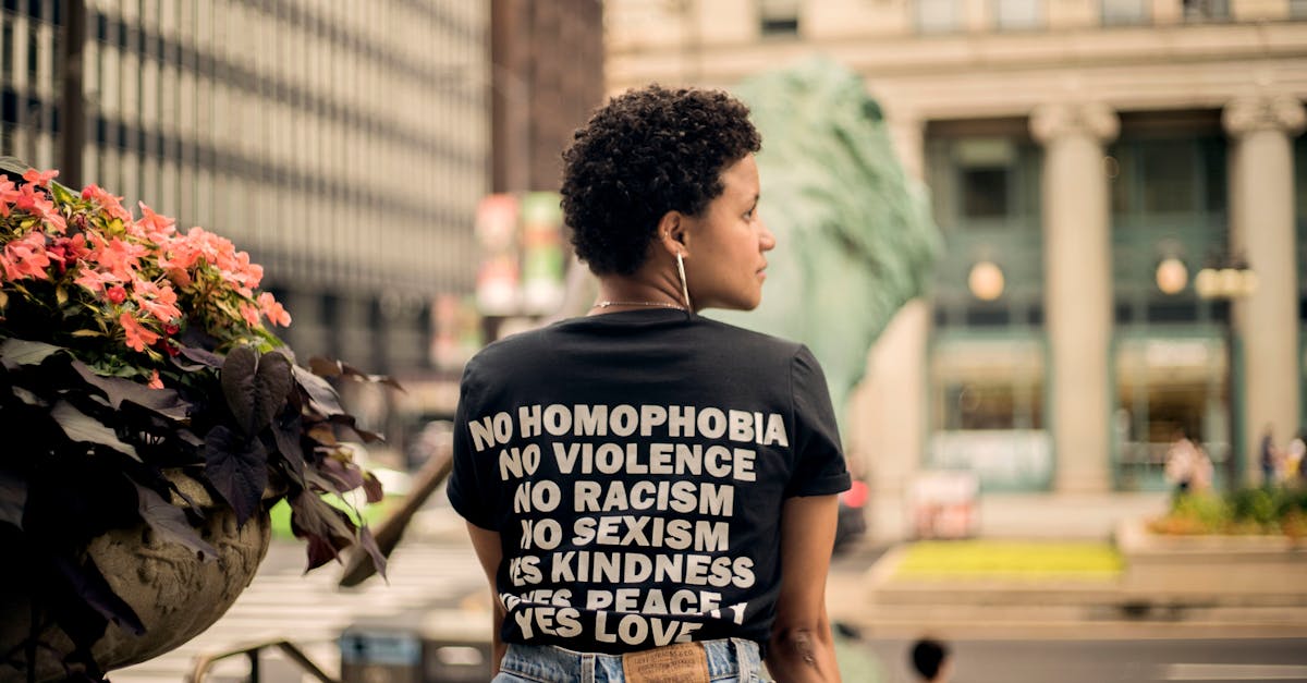 erforschen sie die bedeutung von gleichheit, ihre verschiedenen facetten und deren wichtige rolle in unserer gesellschaft. entdecken sie, wie gleichheit alle bereiche des lebens beeinflusst und wie wir eine gerechtere welt schaffen können.