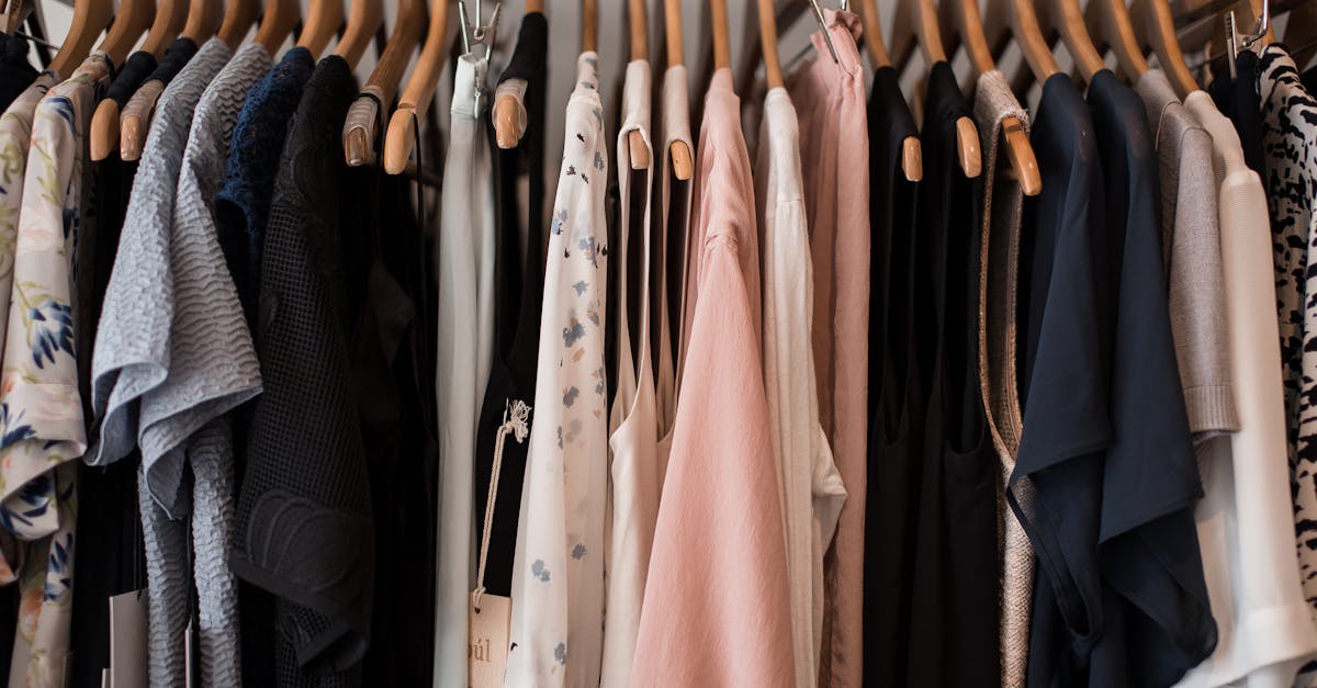 entdecken sie die neuesten modetrends für die saison! bleiben sie up-to-date mit aktuellen styles, farben und must-haves, um ihren look zu perfektionieren.