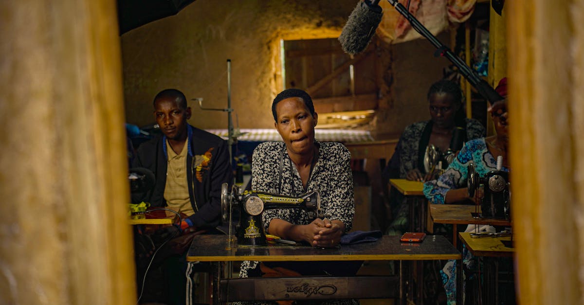 entdecken sie die faszinierende welt der modeindustrie, von innovativen designern bis zu nachhaltigen praktiken. erfahren sie, wie trends entstehen und die neuesten entwicklungen in der fashion-welt.